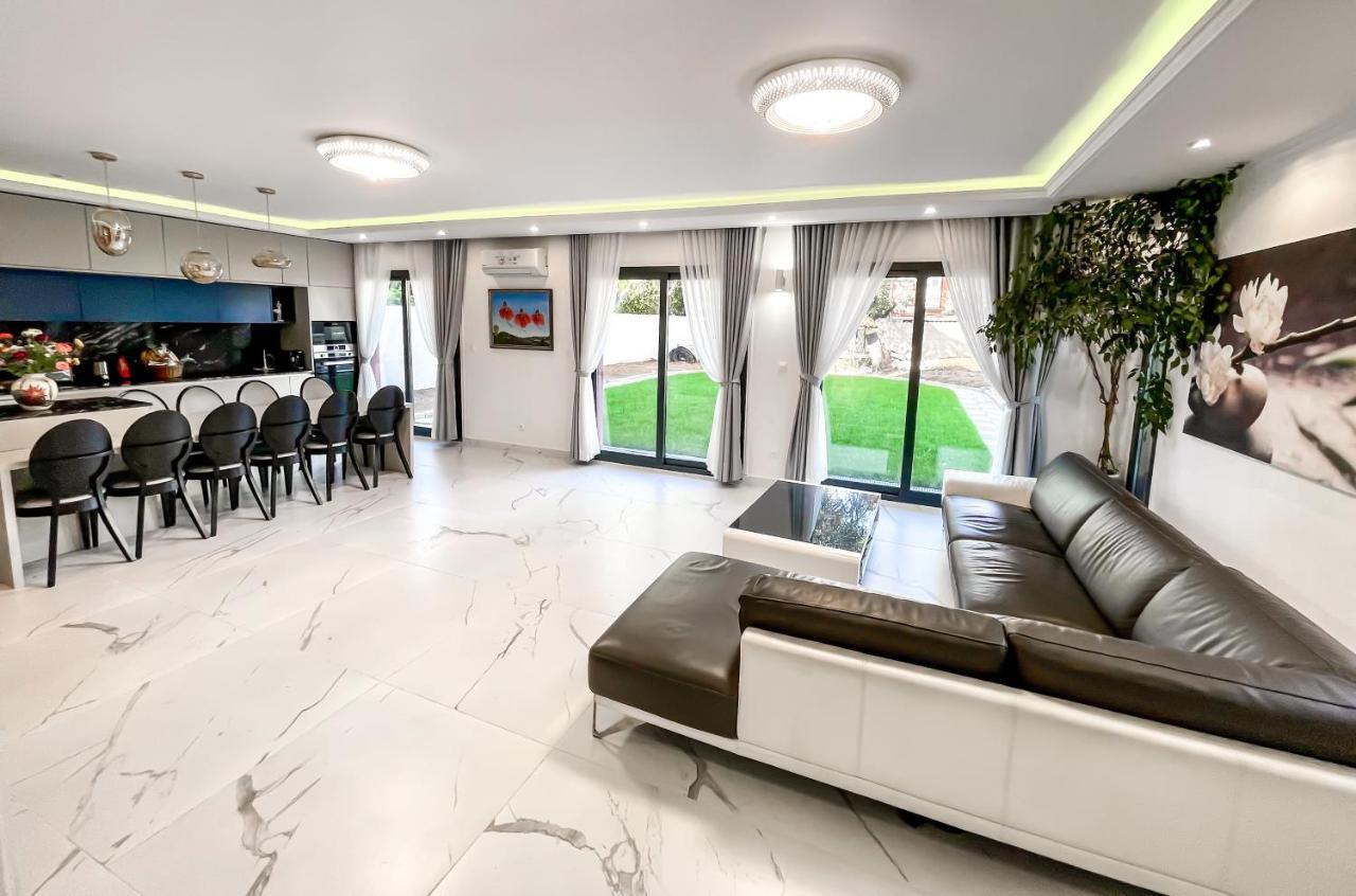 Paris Dream Villa วีลุชวีฟ ภายนอก รูปภาพ