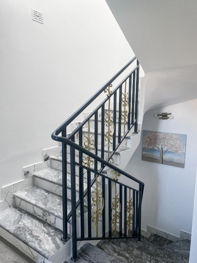 Paris Dream Villa วีลุชวีฟ ภายนอก รูปภาพ